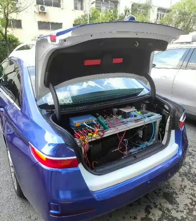 小米自動(dòng)駕駛測試汽車中的G810